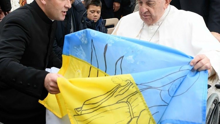 Папа осудил российский ракетный обстрел Украины