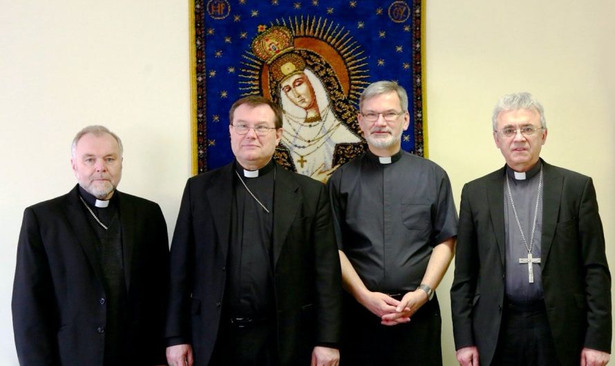 Есть первая реакция Конференции католических епископов России