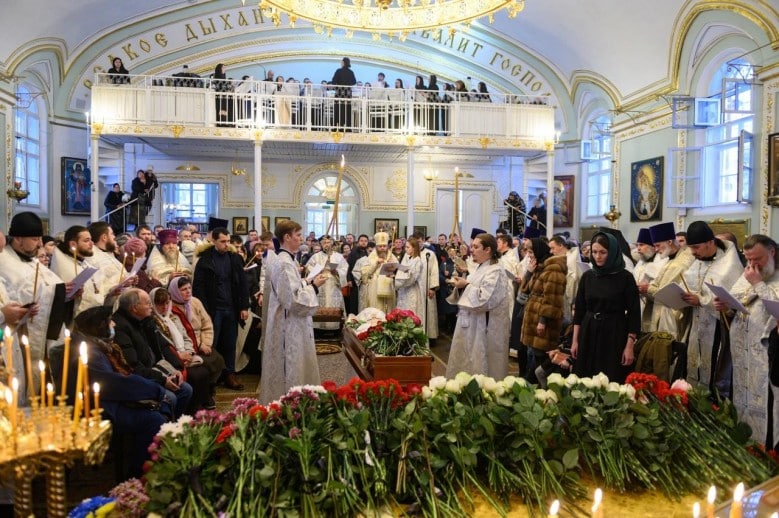 Убитого в Украине священника ВДВ отпевал «духовник Путина»
