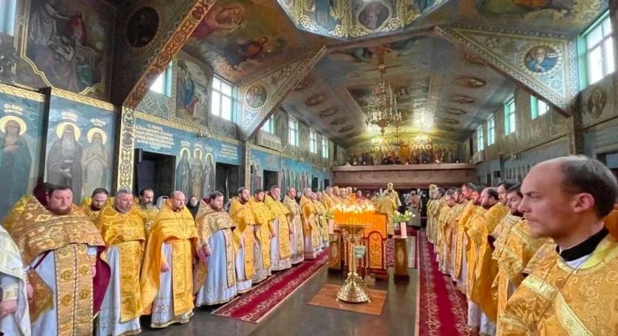 Духовенство Ровенской епархии УПЦ обратилось к митрополиту Вениамину и БПЦ