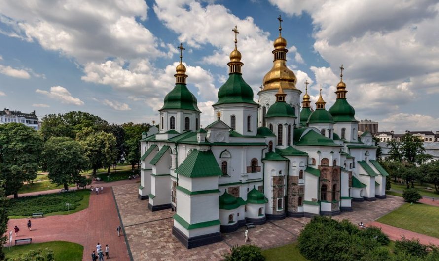 Межконфессиональная молитва за мир в Украине в храме св. Софии Киевской