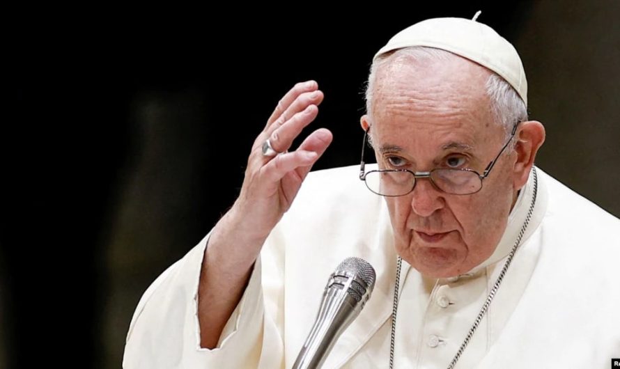 Папа Римский продолжает призывать к перемирию, от которого отказалась Россия