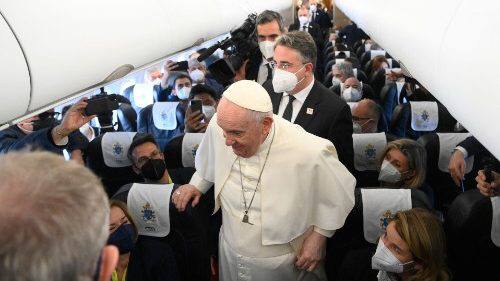 Папа Франциск не исключает визита в Киев