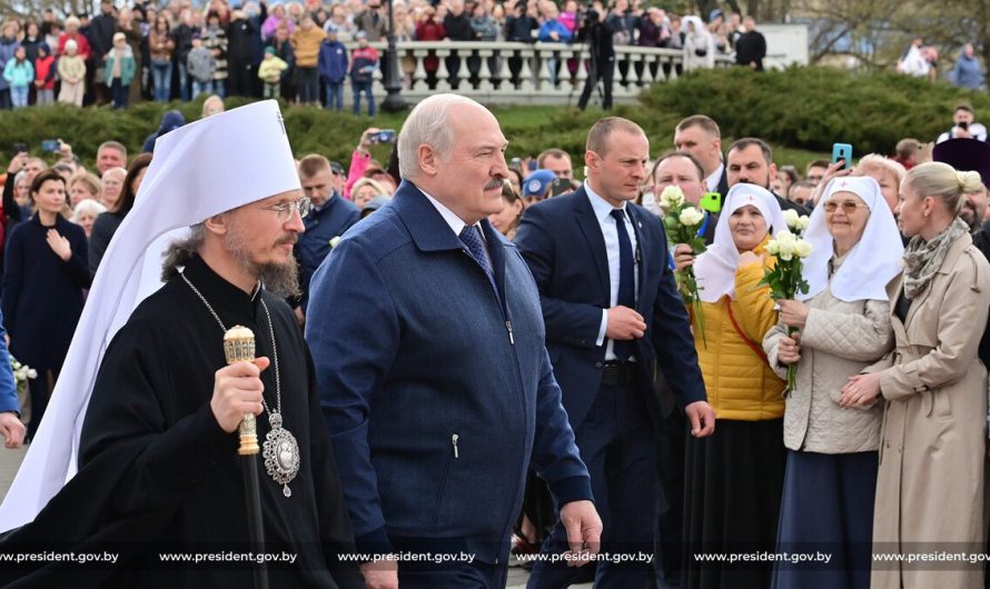 Лукашенко заявил о библейской битве добра и зла