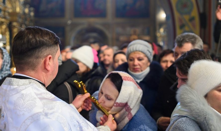 За год войны вырос процент верующих в Украине