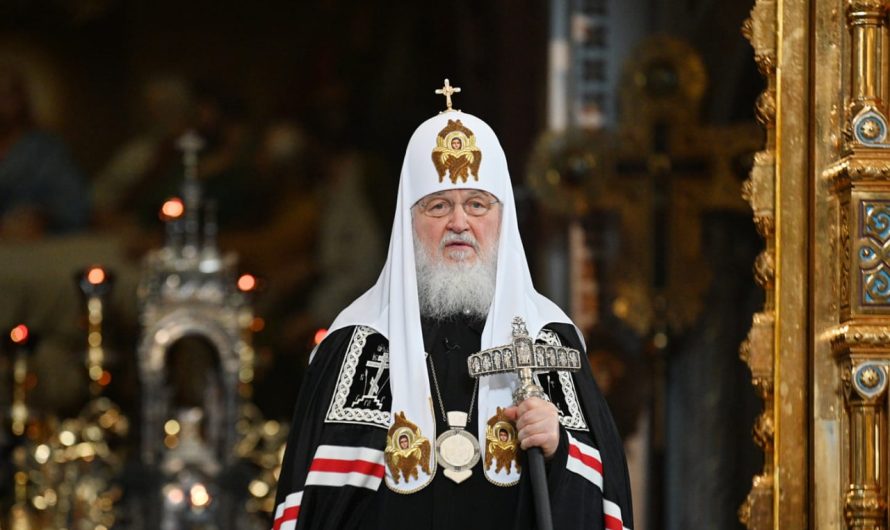Патриарх Кирилл: Путин мужественно отстаивает подлинный суверенитет нашей страны
