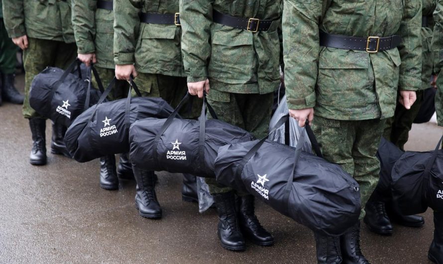 Экскурсия по храму для студентов в Волгограде сопровождалась лекцией о важности идти в армию