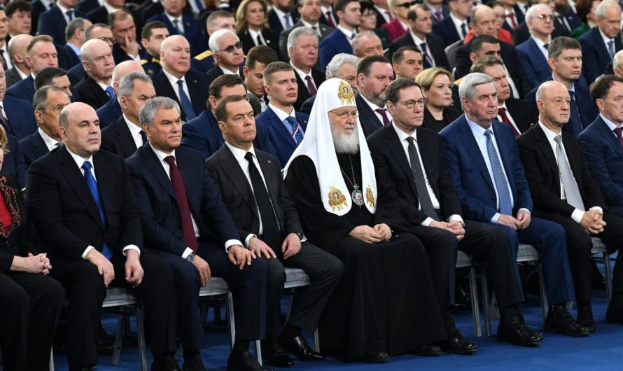 На послании Путина патриарх Кирилл сидел в первом ряду