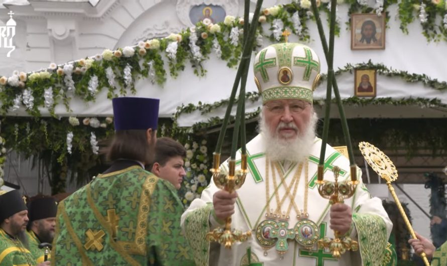 Патриарх Кирилл в день 600-летия обретения мощей преподобного Сергия выступил с милитаристской проповедью