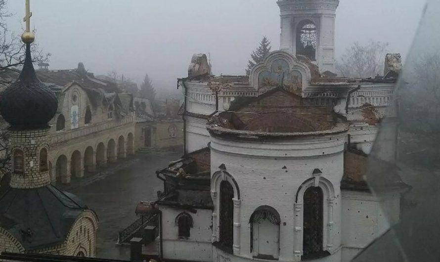 Под масштабный обстрел попал Успенский Николо-Васильевский монастырь, есть жертвы
