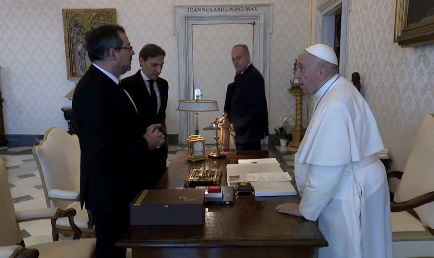 Папа может приехать в Украину раньше, чем в Казахстан