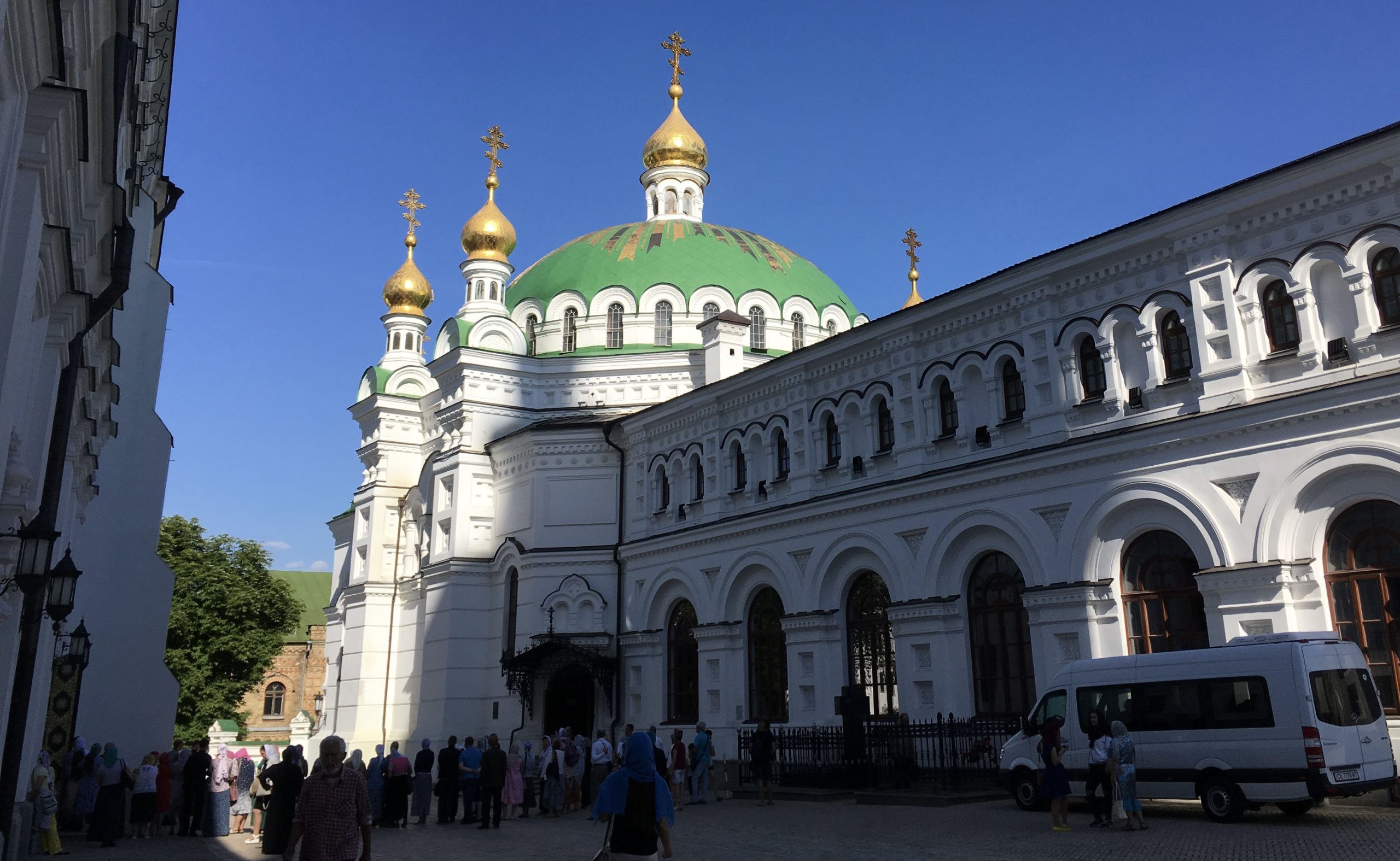 Посягательства на права верующих в Украине и дух и надежды Майдана