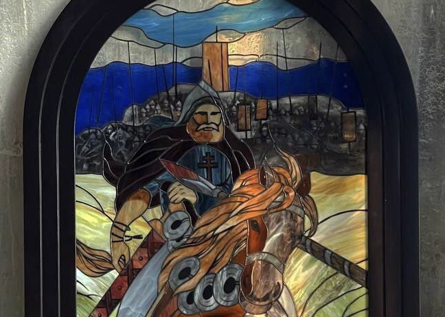 Воин-инок Пересвет из осколков разрушенного Мариуполя