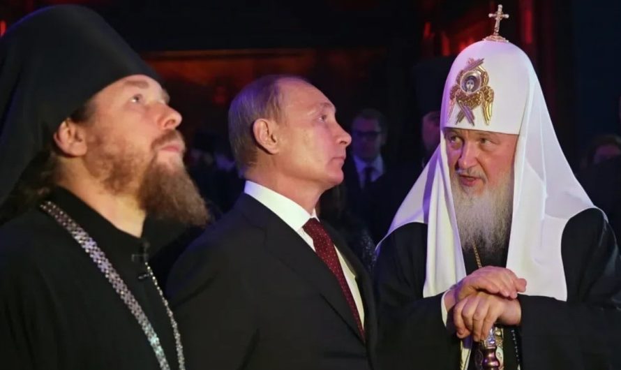 Патриарх Кирилл и митрополит Тихон попали под санкции Украины