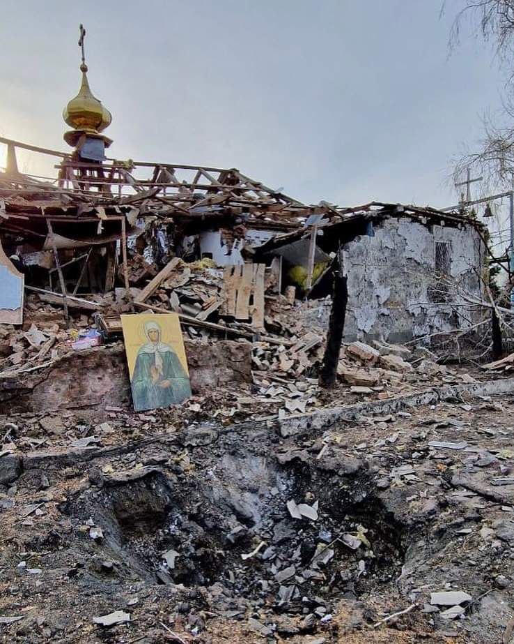 В пасхальную ночь российские войска обстреляли Запорожье. От обстрела пострадала церковь