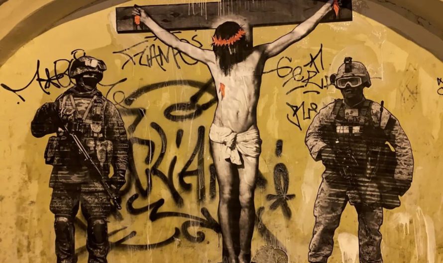 В Санкт-Петербурге появилось граффити на тему Распятия Христова и войны … и исчезло