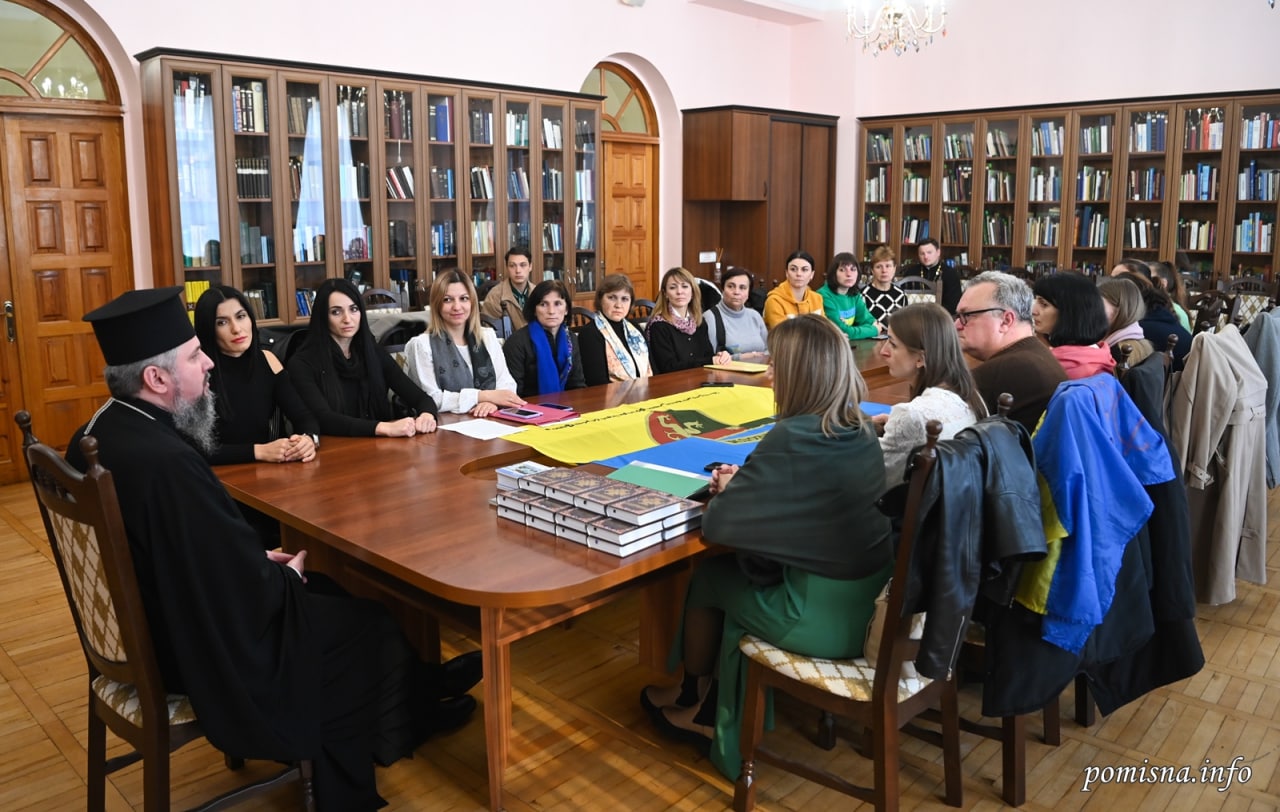 «Я понимаю вашу боль». Предстоятель ПЦУ встретился с родственниками погибших и пленных защитников Украины