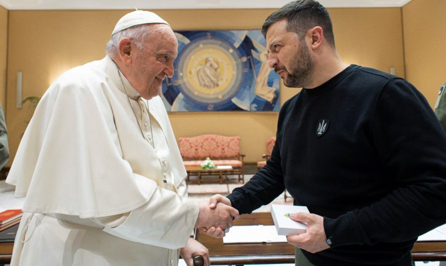 Зеленский попросил папу Франциска помочь с освобождением украинских детей