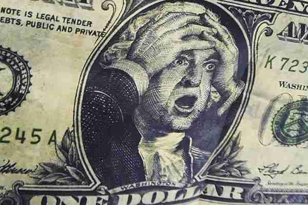 Российский посол рассказал, почему доллару грозит крах