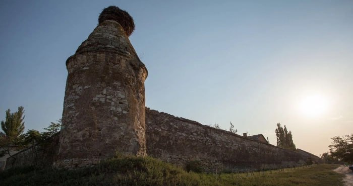 Из-за подрыва Каховской ГЭС разрушается женский монастырь XVIII века