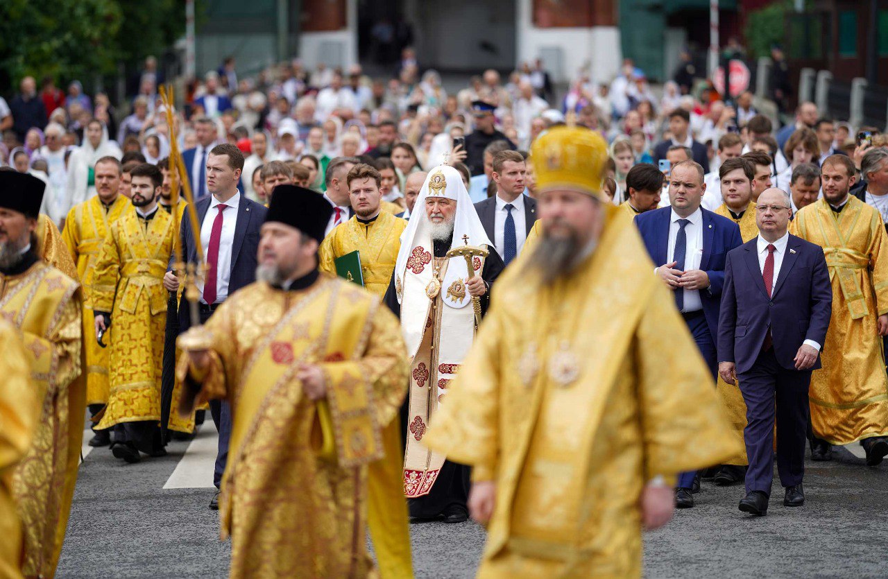 Патриарх Кирилл в день крещения Руси молился о “победоносном воинстве” России
