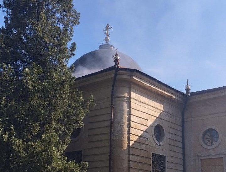Утром российская артиллерия повредила собор в Херсоне