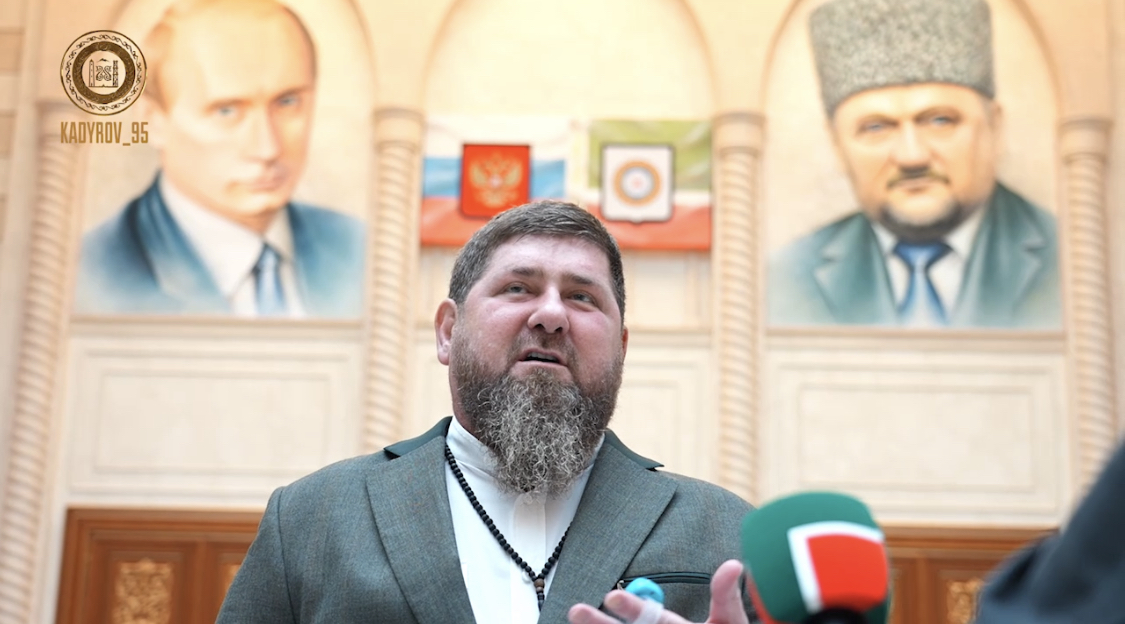 Кадыров призвал противостоять тем, за чьей спиной стоит Россия