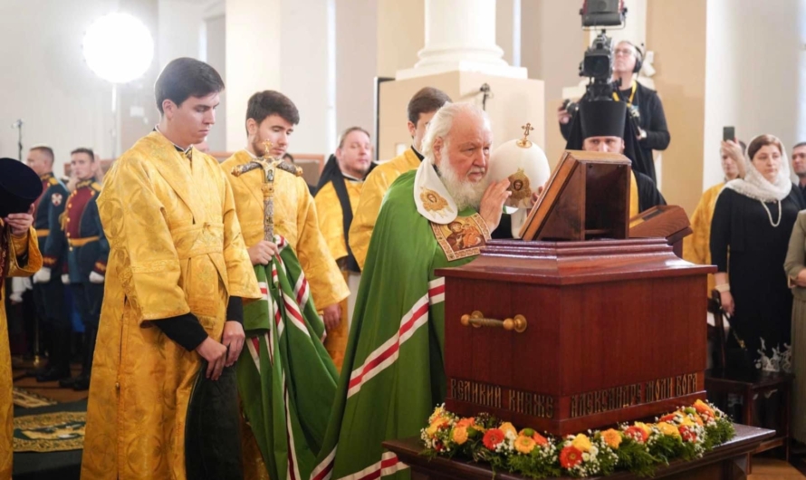 Патриарх Кирилл рассказал, как священники РПЦ ходили в атаку. И были убиты