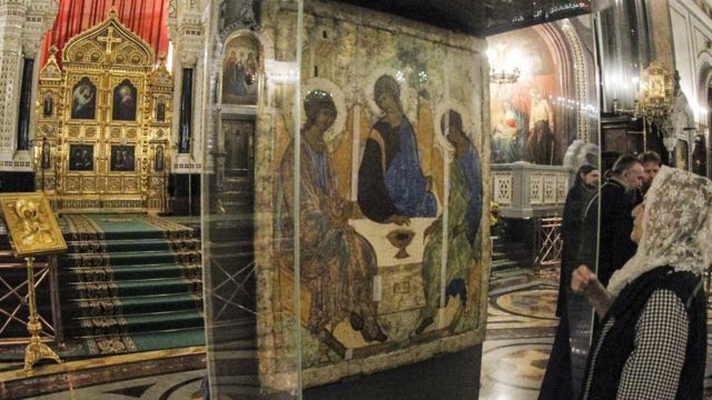 Икона “Троица” Рублева начала разрушаться после передачи РПЦ