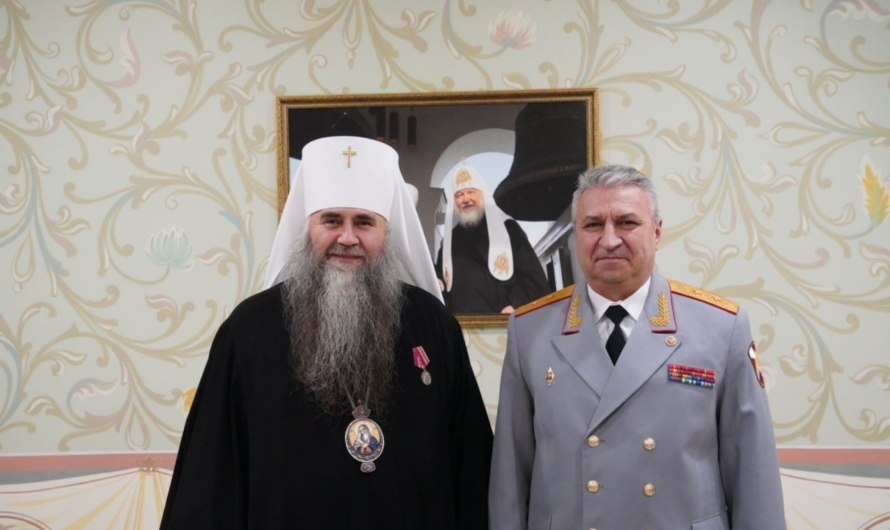 Митрополит РПЦ съездил в Луганск и получил за это медаль 