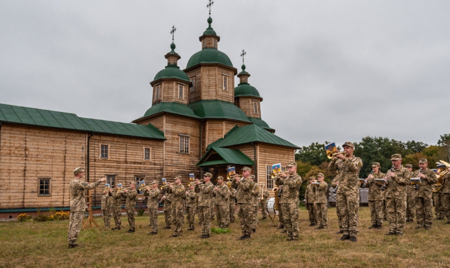 Старинная казацкая церковь стала первым гарнизонным храмом ВСУ