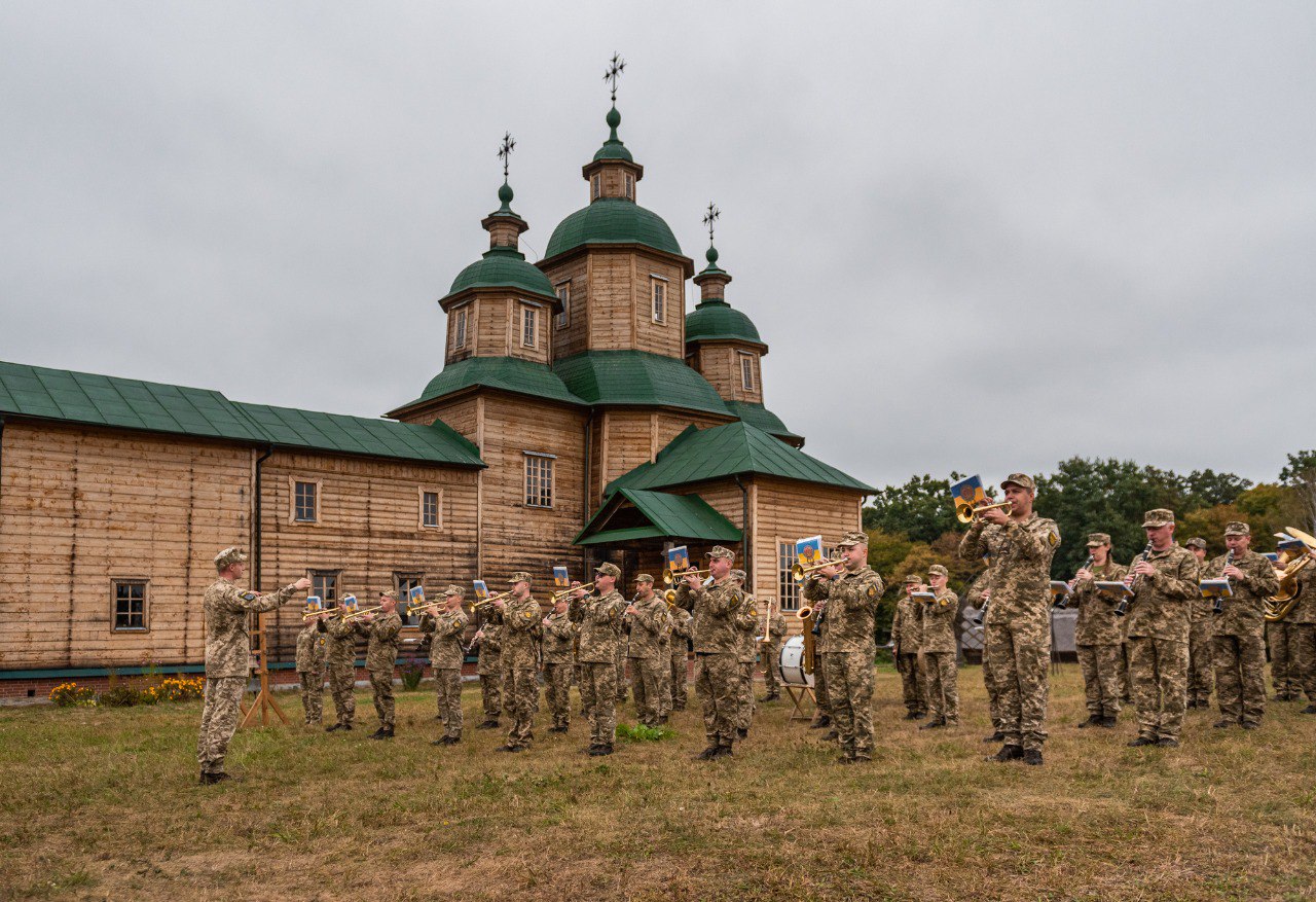 Старинная казацкая церковь стала первым гарнизонным храмом ВСУ