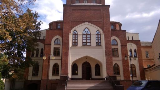 В Харькове от российского обстрела пострадали синагога и дом раввина