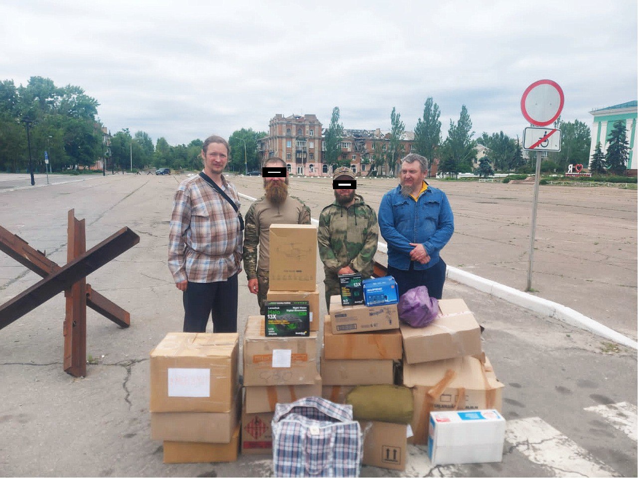 Старообрядческий священник привозит “в зону СВО” дроны и рации