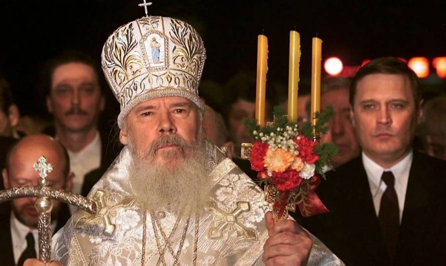 15 лет назад скончался патриарх Алексий II и РПЦ возглавил патриарх Кирилл. «Новая газета Европа» вспоминает те события