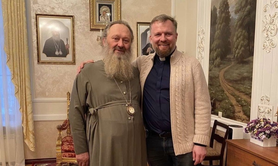 Священник ПЦУ посетил находящегося под ограничениями митрополита УПЦ