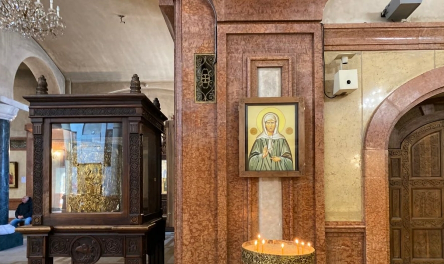 Сталин исчез с иконы Матроны Московской в Тбилиси