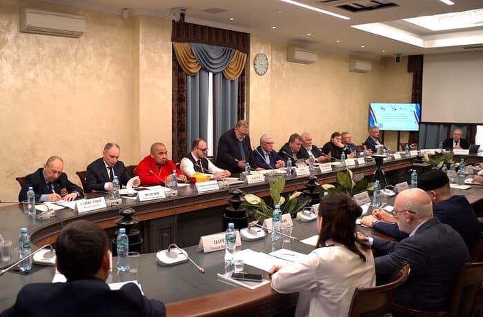 В Общественной палате РФ обсудили сотрудничество армии и конфессий на войне