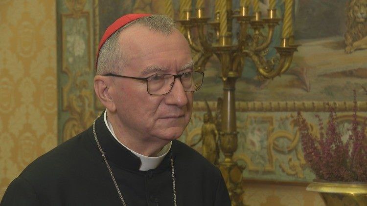 Кардинал Паролин призвал концентрироваться на обмене пленными и возвращении детей