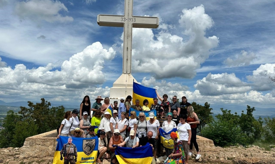Освобожденные из плена украинки посетили с паломничеством Меджугорье