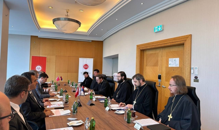 Священники РПЦ рассказали чиновникам Турции об Украине