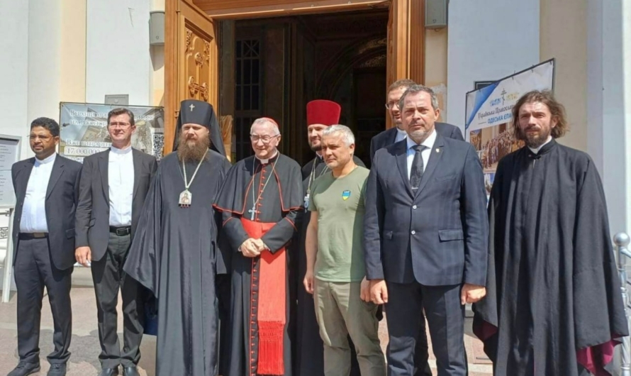 Госсекретарь Ватикана прибыл в Украину с официальным визитом