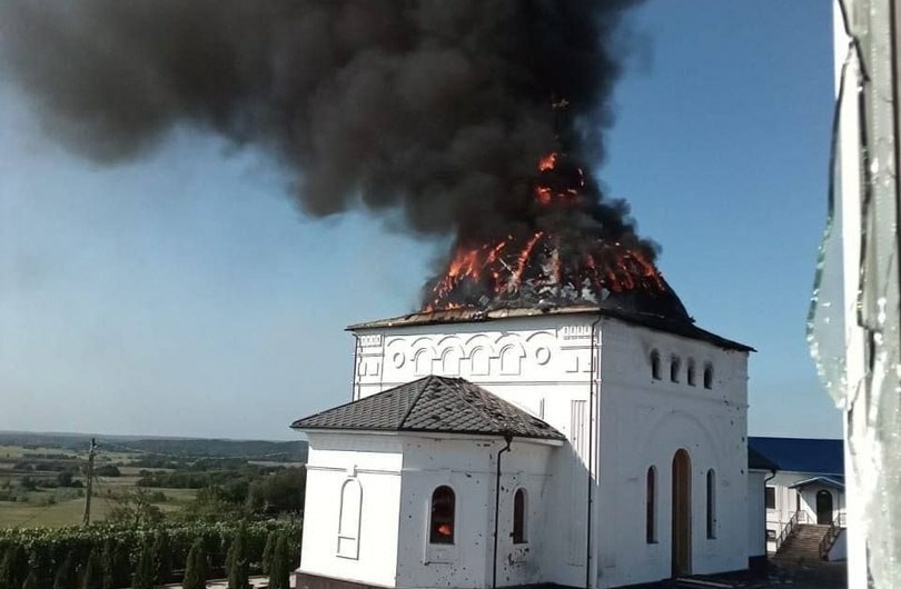 Братия монастыря в Курской области прячется от обстрелов в монастырских зданиях