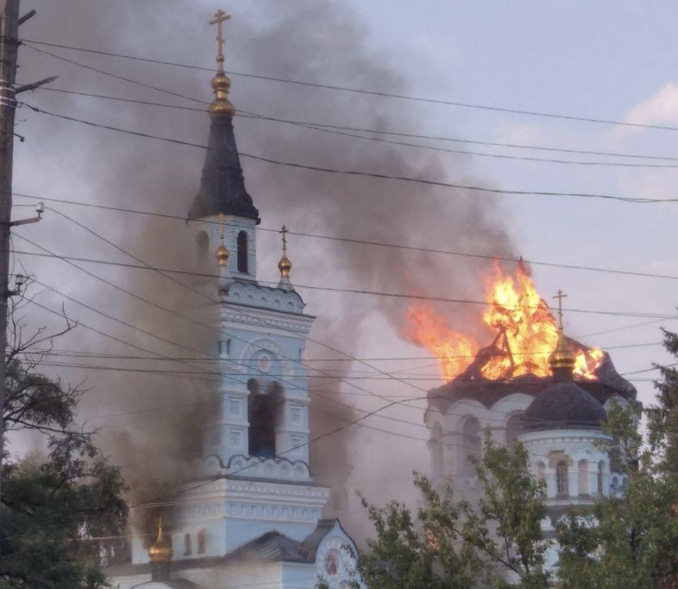 Россияне попали в купол старинного храма на Донетчине