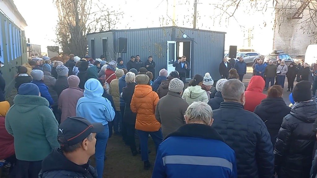 На Николаевщине в пострадавшем от войны селе открыли мобильный Дом молитвы