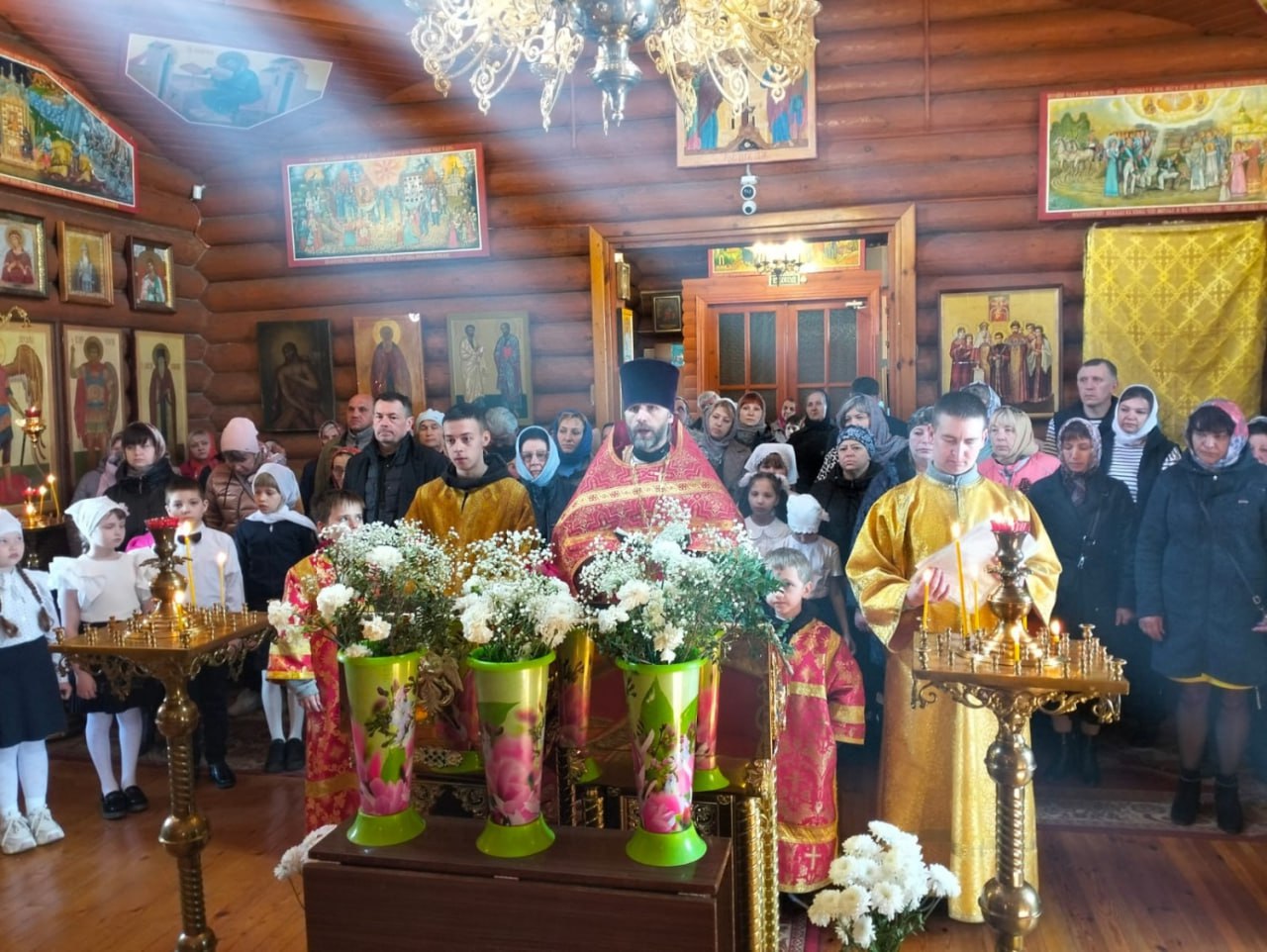 В храме в Велиже устроили молитвенное стояние в поддержку российских оккупантов