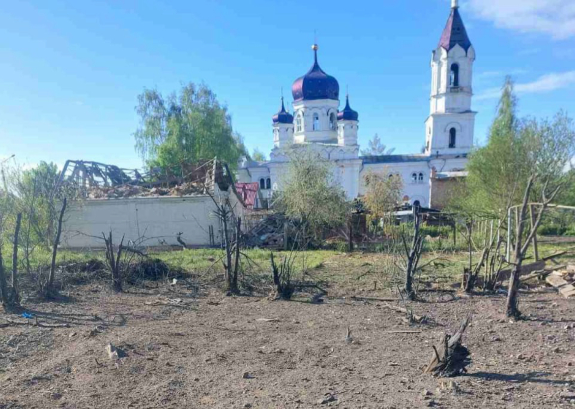 В Белополье Сумской области российской атакой повреждён старейший храм города