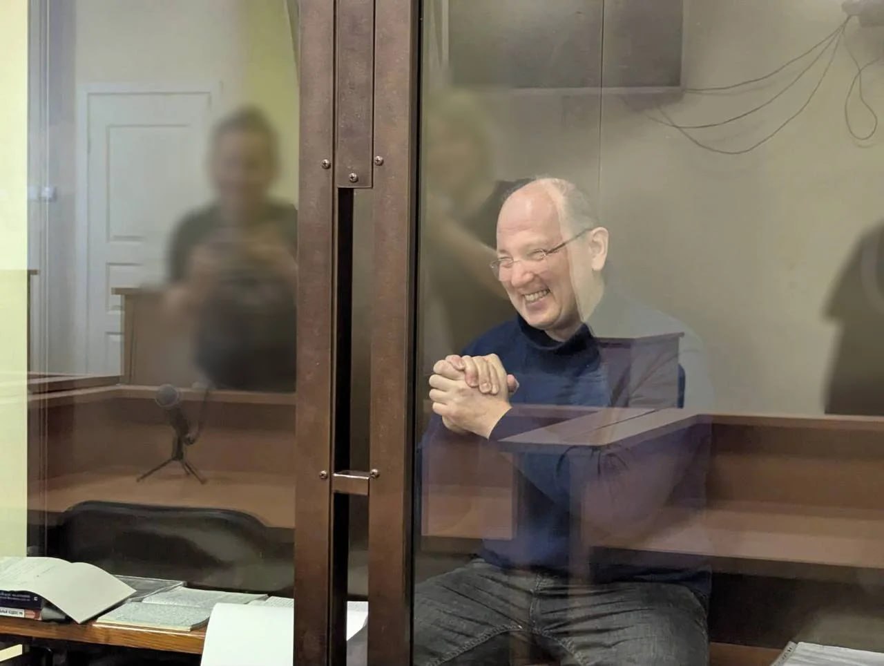 18 лет за антивоенные надписи на храмах: в Петербурге судят экс-милиционера по делу о «Свободе России»