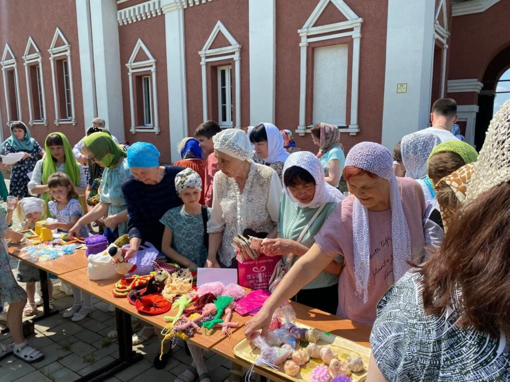 В Саратовской области на поделках воспитанников воскресной школы собирали деньги на войну