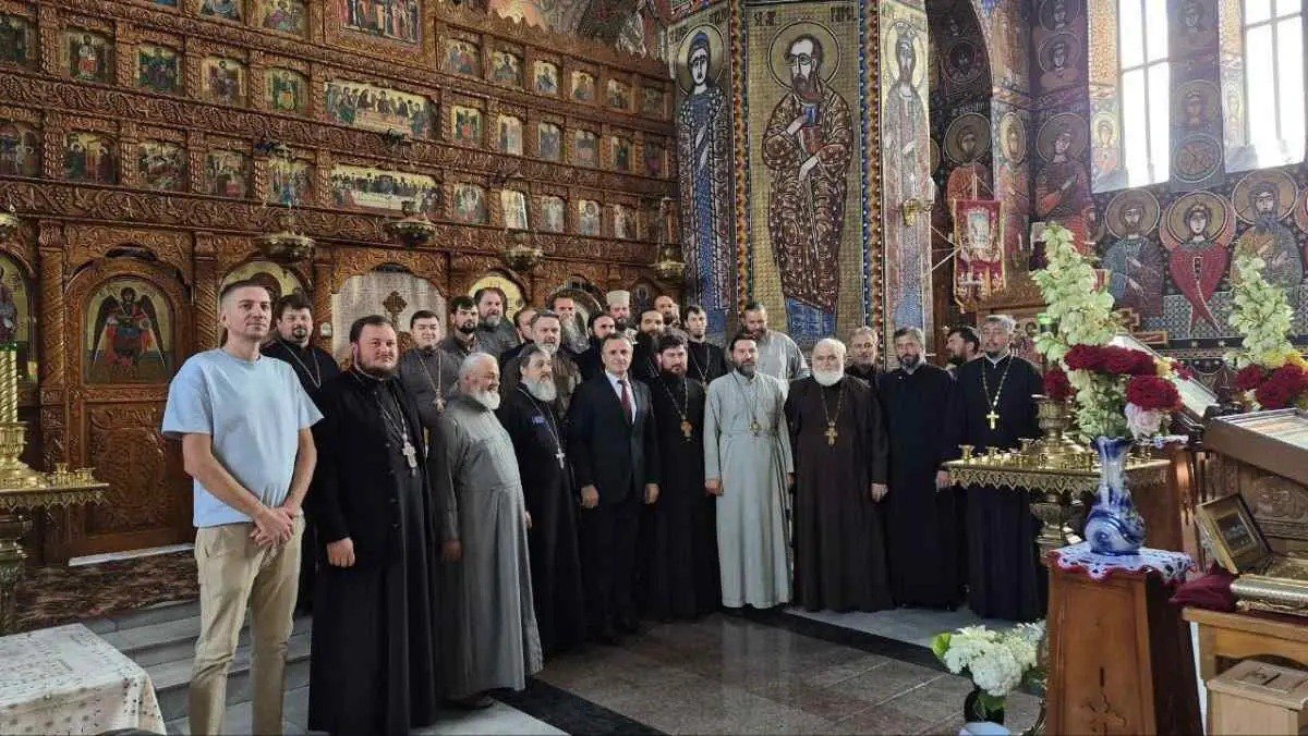 Митрополия Бессарабии требует лишить гражданства Румынии молдавских священников